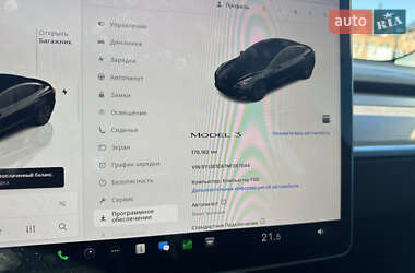 Седан Tesla Model 3 2022 в 