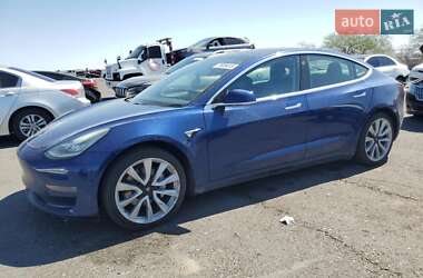 Седан Tesla Model 3 2019 в Житомире
