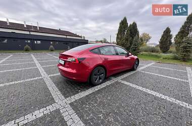 Седан Tesla Model 3 2021 в 