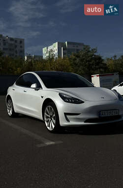 Седан Tesla Model 3 2018 в Харкові
