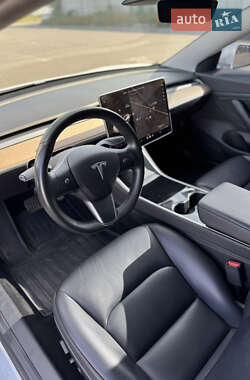 Седан Tesla Model 3 2018 в 
