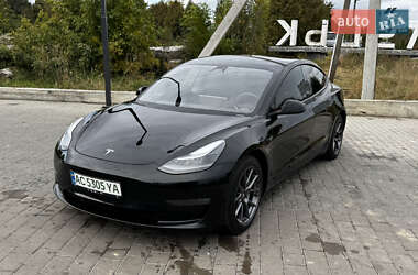 Седан Tesla Model 3 2021 в 