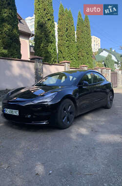 Седан Tesla Model 3 2022 в Львові