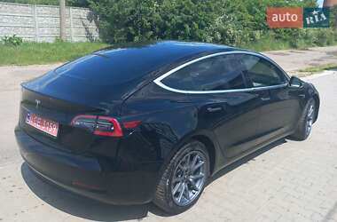 Седан Tesla Model 3 2019 в  фото 7 Седан Tesla Model 3 2019 в
