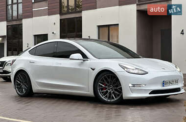 Седан Tesla Model 3 2019 в 