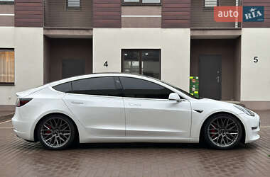 Седан Tesla Model 3 2019 в 
