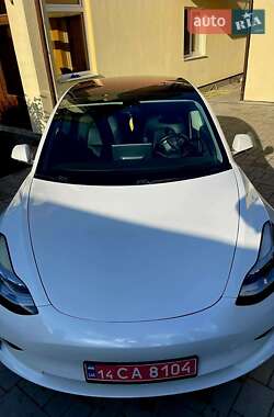 Седан Tesla Model 3 2017 в 