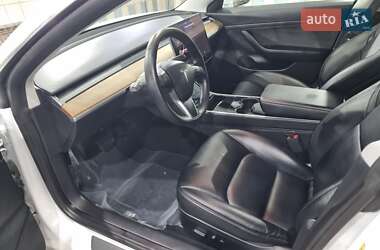 Седан Tesla Model 3 2020 в 