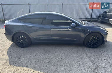 Седан Tesla Model 3 2020 в Киеве