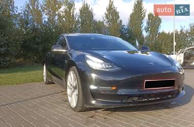 Седан Tesla Model 3 2019 в Луцке