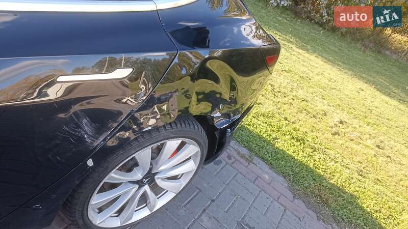 Седан Tesla Model 3 2019 в Луцьку