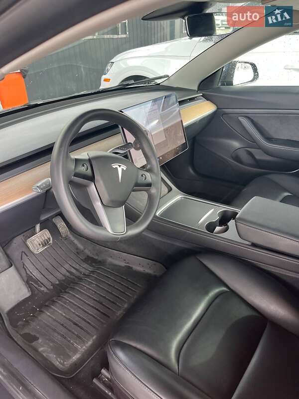 Седан Tesla Model 3 2021 в Хмельницькому