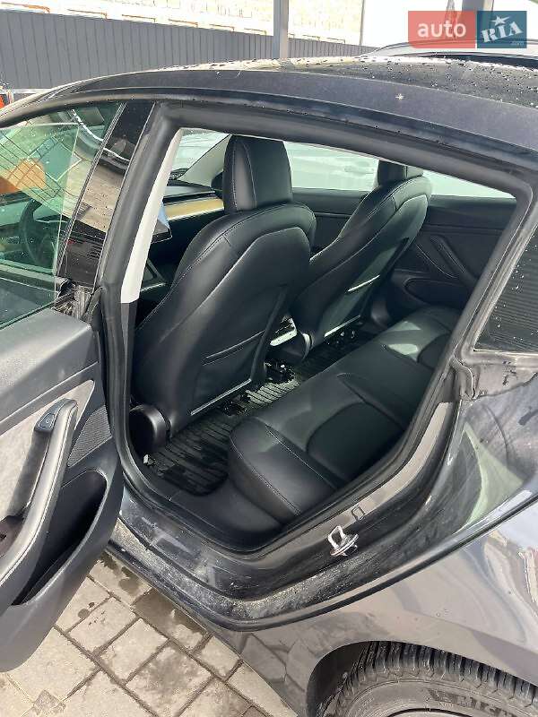 Седан Tesla Model 3 2021 в Хмельницькому
