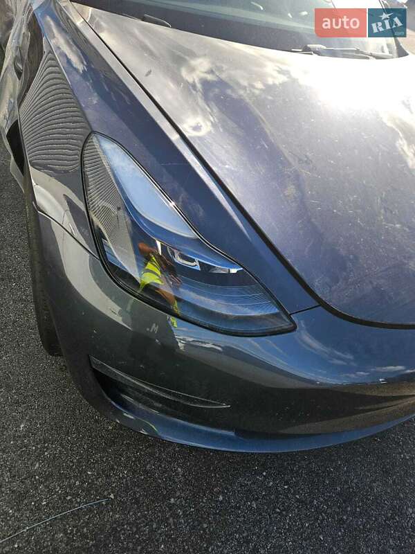 Седан Tesla Model 3 2023 в Одессе