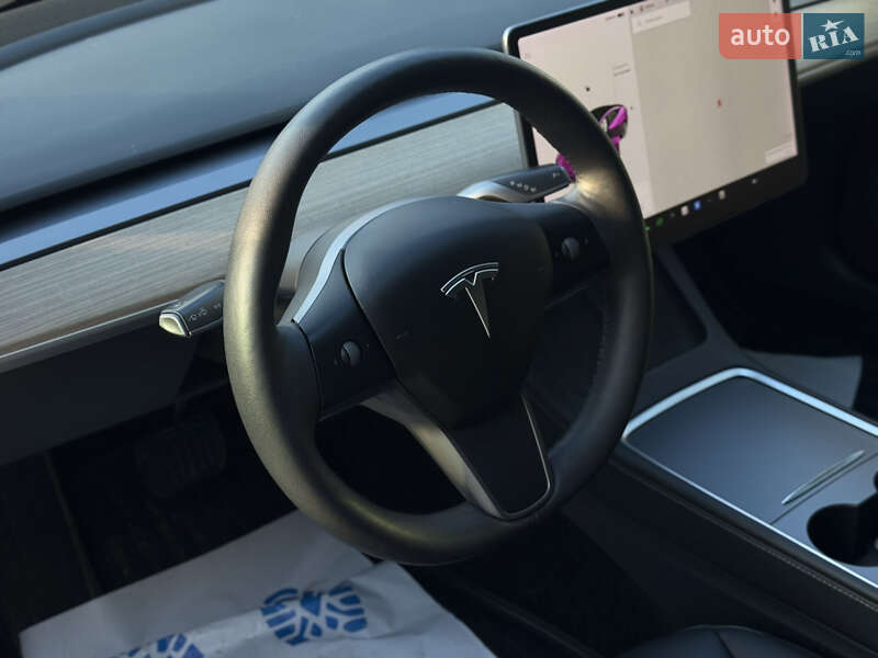 Седан Tesla Model 3 2021 в Ивано-Франковске