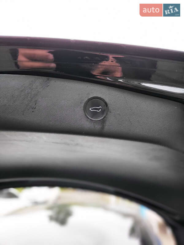Седан Tesla Model 3 2020 в Одесі