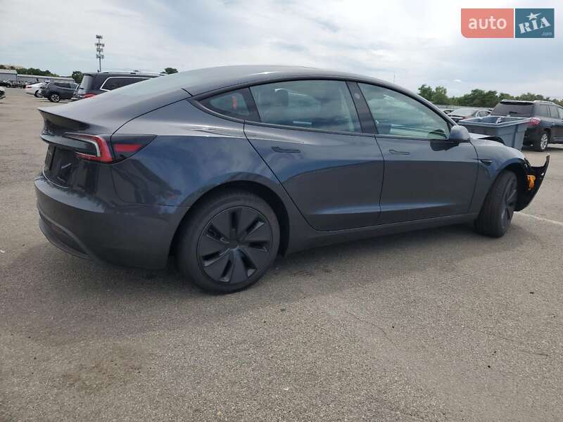 Седан Tesla Model 3 2025 в Львове