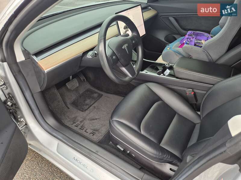 Седан Tesla Model 3 2018 в Києві