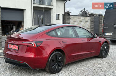 Седан Tesla Model 3 2024 в 