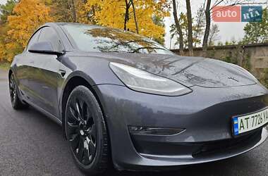 Седан Tesla Model 3 2020 в 