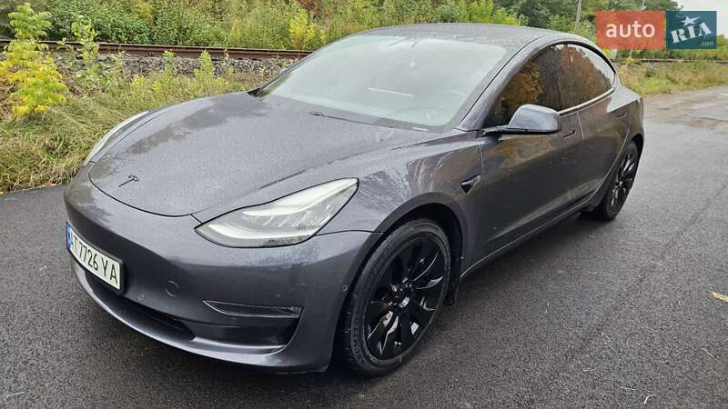 Седан Tesla Model 3 2020 в Коломиї