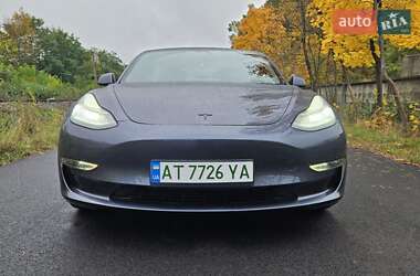 Седан Tesla Model 3 2020 в 