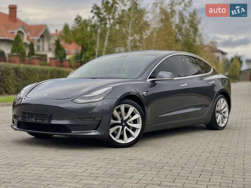 Седан Tesla Model 3 2020 в Одесі