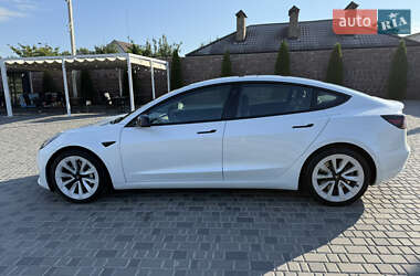 Седан Tesla Model 3 2021 в 
