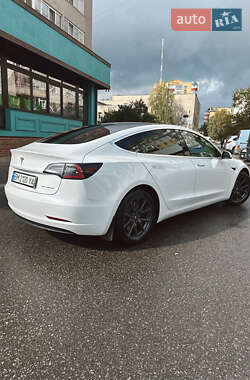 Седан Tesla Model 3 2019 в Сумах