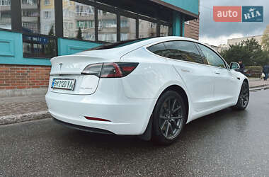 Седан Tesla Model 3 2019 в Сумах