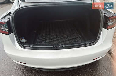 Седан Tesla Model 3 2019 в Сумах