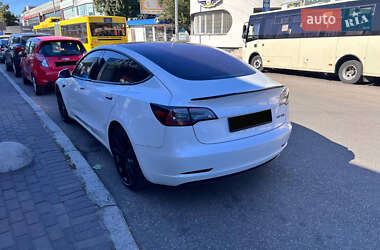 Седан Tesla Model 3 2018 в Киеве