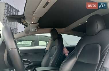 Седан Tesla Model 3 2019 в Львове