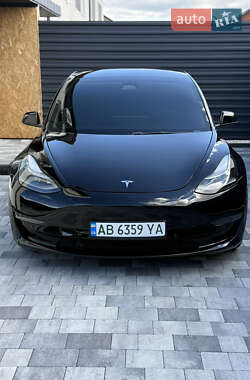 Седан Tesla Model 3 2022 в Виннице