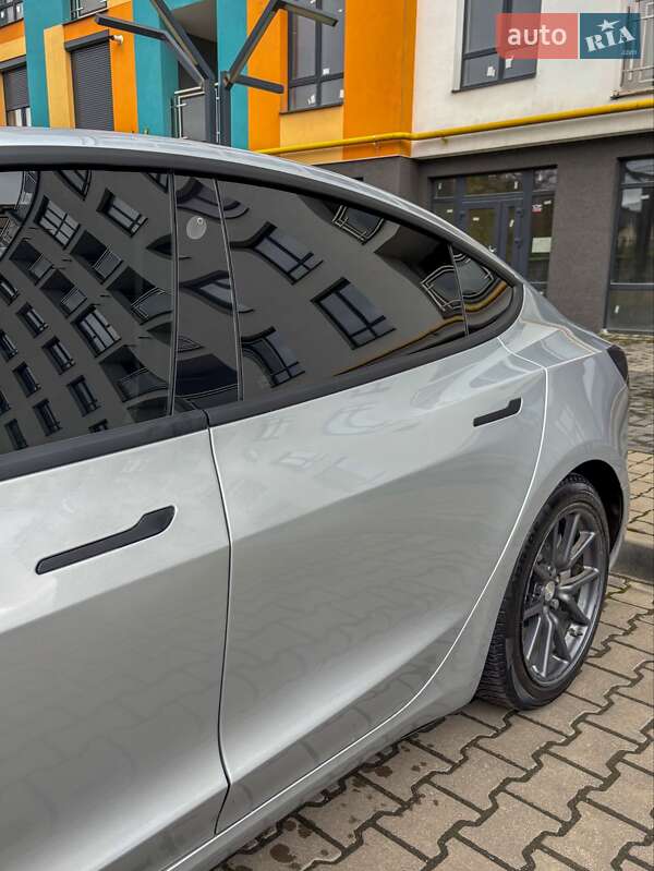 Седан Tesla Model 3 2017 в Ивано-Франковске