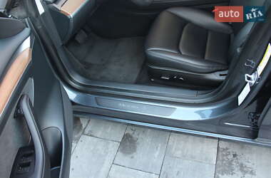 Седан Tesla Model 3 2023 в Днепре