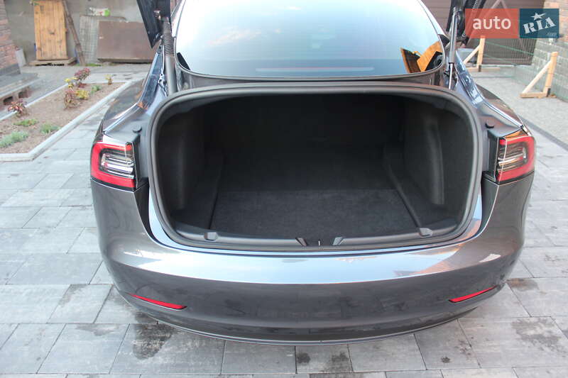 Седан Tesla Model 3 2023 в Дніпрі фото 40 Седан Tesla Model 3 2023 в Дніпрі