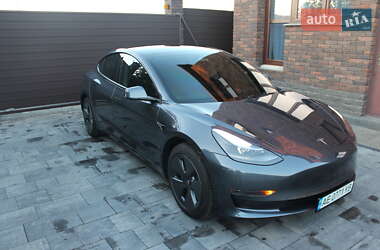 Седан Tesla Model 3 2023 в Днепре