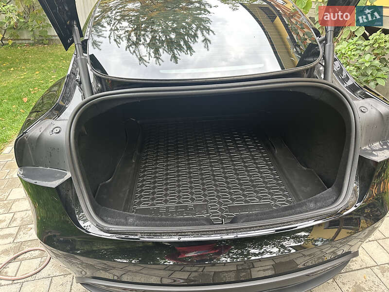 Седан Tesla Model 3 2024 в Дніпрі фото 6 Седан Tesla Model 3 2024 в Дніпрі