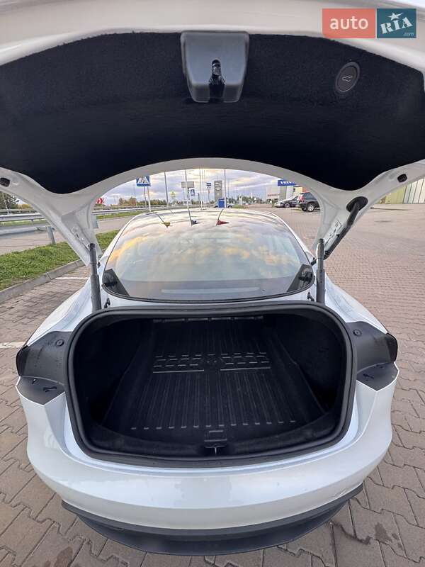 Седан Tesla Model 3 2024 в Борисполе фото 19 Седан Tesla Model 3 2024 в Борисполе