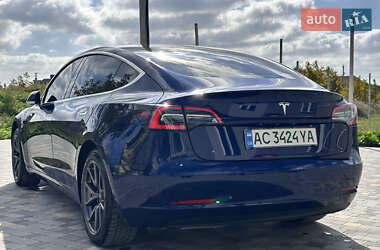 Седан Tesla Model 3 2018 в 
