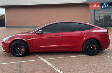 Седан Tesla Model 3 2022 в 
