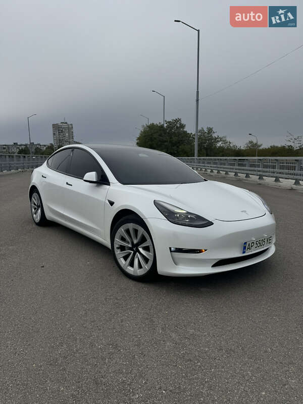 Седан Tesla Model 3 2021 в Запорожье