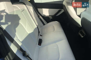 Седан Tesla Model 3 2019 в 