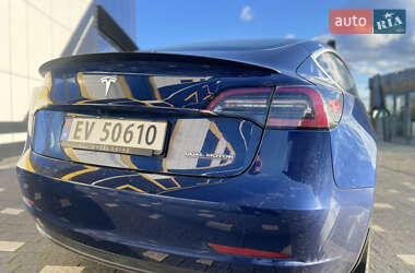 Седан Tesla Model 3 2019 в 