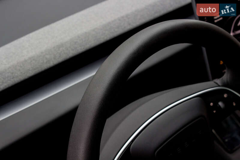 Седан Tesla Model 3 2024 в Львові фото 34 Седан Tesla Model 3 2024 в Львові