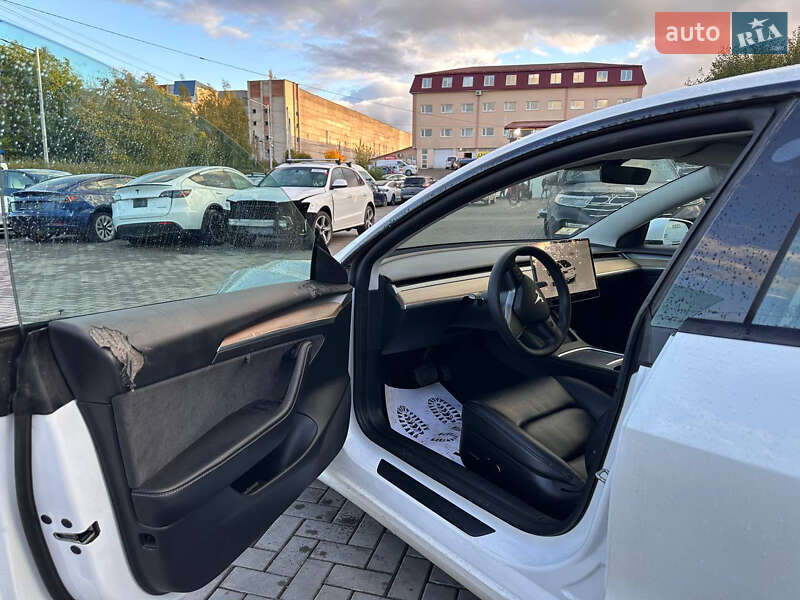 Седан Tesla Model 3 2022 в Луцке