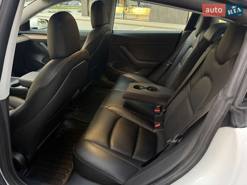 Седан Tesla Model 3 2021 в Ужгороде фото 50 Седан Tesla Model 3 2021 в Ужгороде