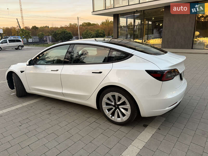 Седан Tesla Model 3 2021 в Ужгороде фото 48 Седан Tesla Model 3 2021 в Ужгороде
