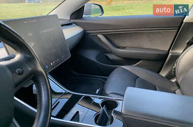 Седан Tesla Model 3 2018 в 